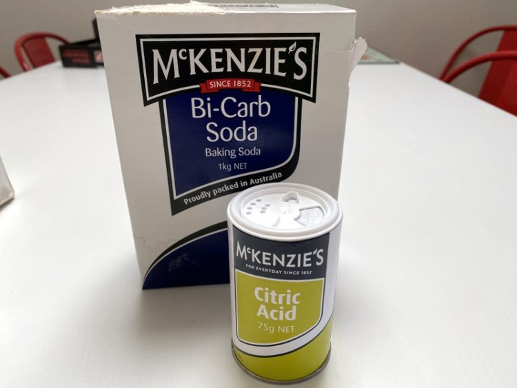 Bicarbonate of soda and citric acid