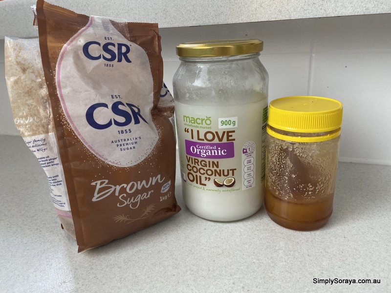 DIY lip scrub brown sugar ingredients coconut oil honey