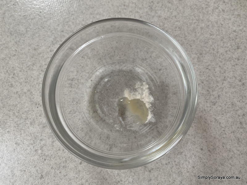 Mixing the Xanthan Gum and Glycerine